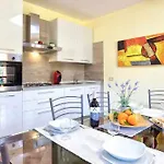 Mistral Per 7 Persone Terrazza Bbq Ac Wifi Villa *