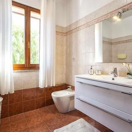 Alghero Villa Mistral With Large Terrace Garden Bbq Ac Wifi Alghero