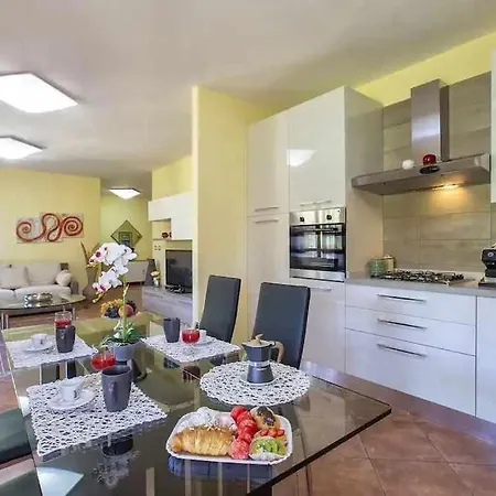 فيلة Mistral Per 7 Persone Terrazza Bbq Ac Wifi *