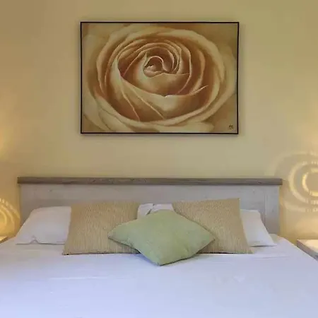 Mistral Per 7 Persone Terrazza Bbq Ac Wifi فيلة