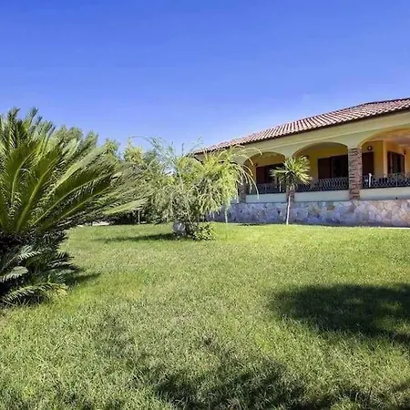 Alghero Villa Mistral With Large Terrace Garden Bbq Ac Wifi